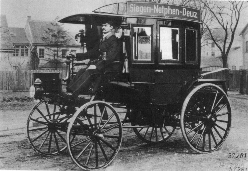 Eine Weltpremiere vor 125 Jahren: Zwischen Deuz und Siegen wurde am 18. März 1895 eine Motoromnibuslinie eröffnet mit einem „Pferde scheu machenden Stinkwagen“