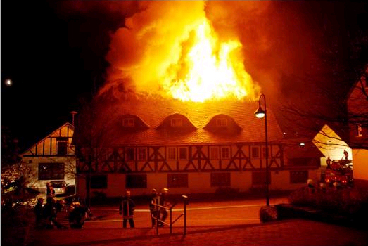 Gasthof Ley wird ein Raub der Flammen Gasthof Ley wird ein Raub der Flammen
