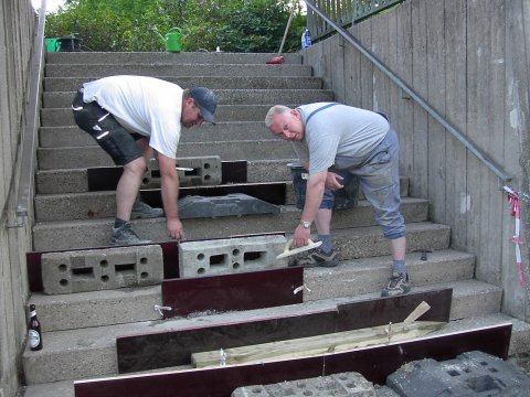 Kirchtreppe renoviert