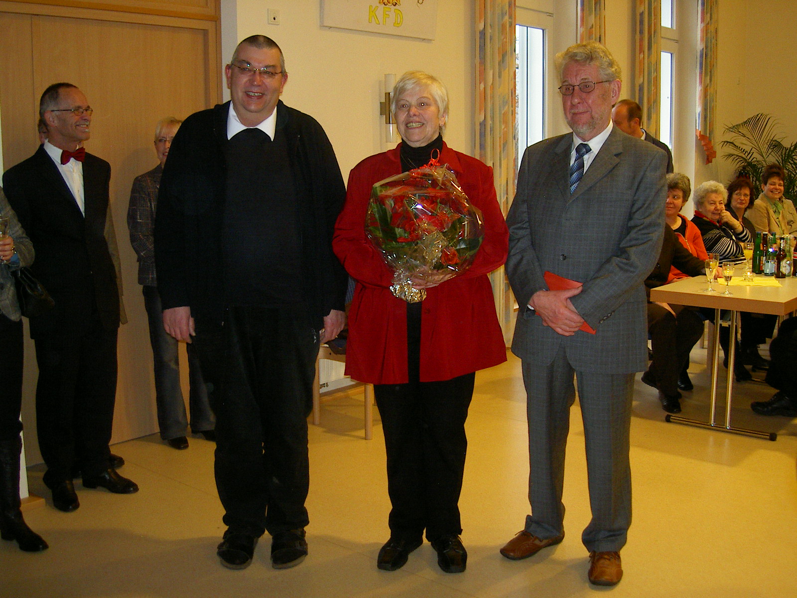Verabschiedung des Ehepaares Renate und Hugo Groos nach 27 Jahren Dienst als Küsterehepaar Verabschiedung des Ehepaares Renate und Hugo Groos nach 27 Jahren Dienst als Küsterehepaar