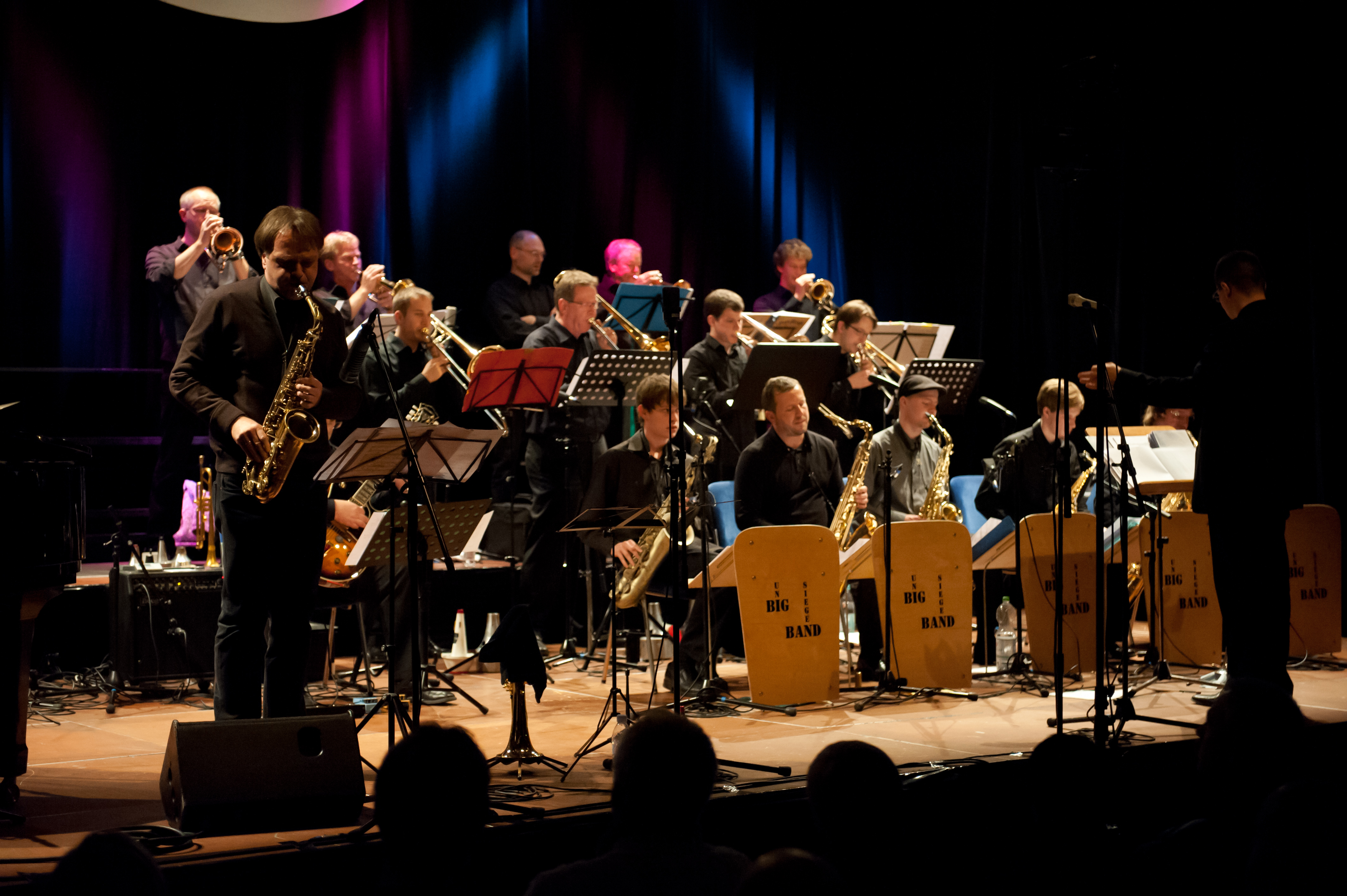 Uni Bigband Siegen gastiert im Bahnhof Deuz