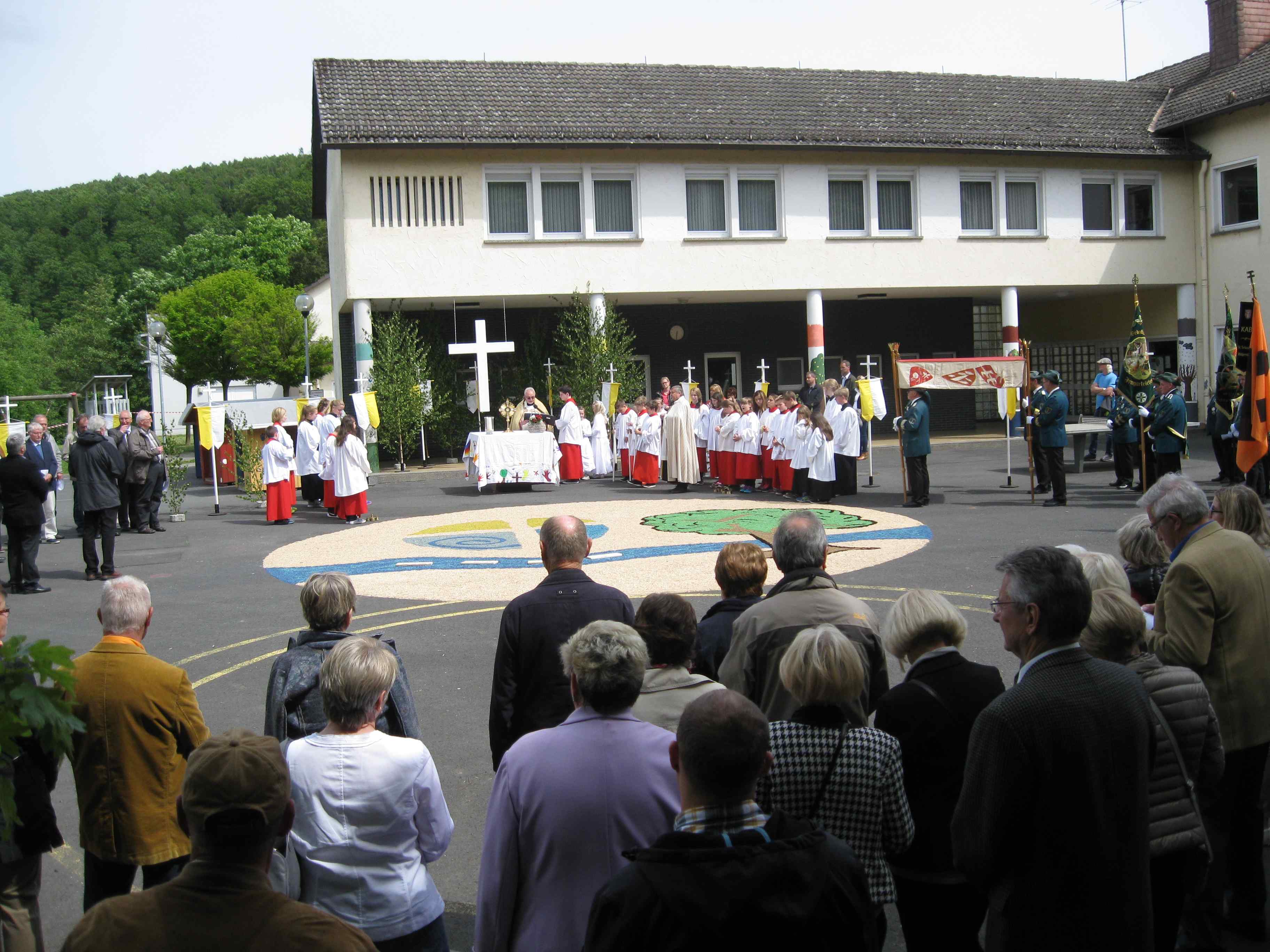 Traditionelle Dreifaltigkeitsprozession im Johannland