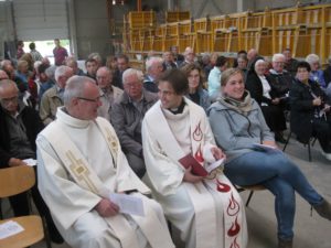 Gottesdienst in der Fabrikhalle der Firma Günther – Kirche und Arbeitswelt – Arbeit ist das halbe Leben