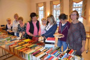 Bücherflohmarkt im Haus Cäcilia