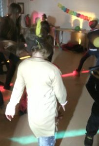Kinderkarneval in der Jugendfreizeitstätte Irmgarteichen Kinderkarneval in der Jugendfreizeitstätte Irmgarteichen