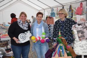 Dorf mit kreativer Straße Dorf mit kreativer Straße